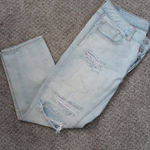 American Eagle boy crop distress jeans.